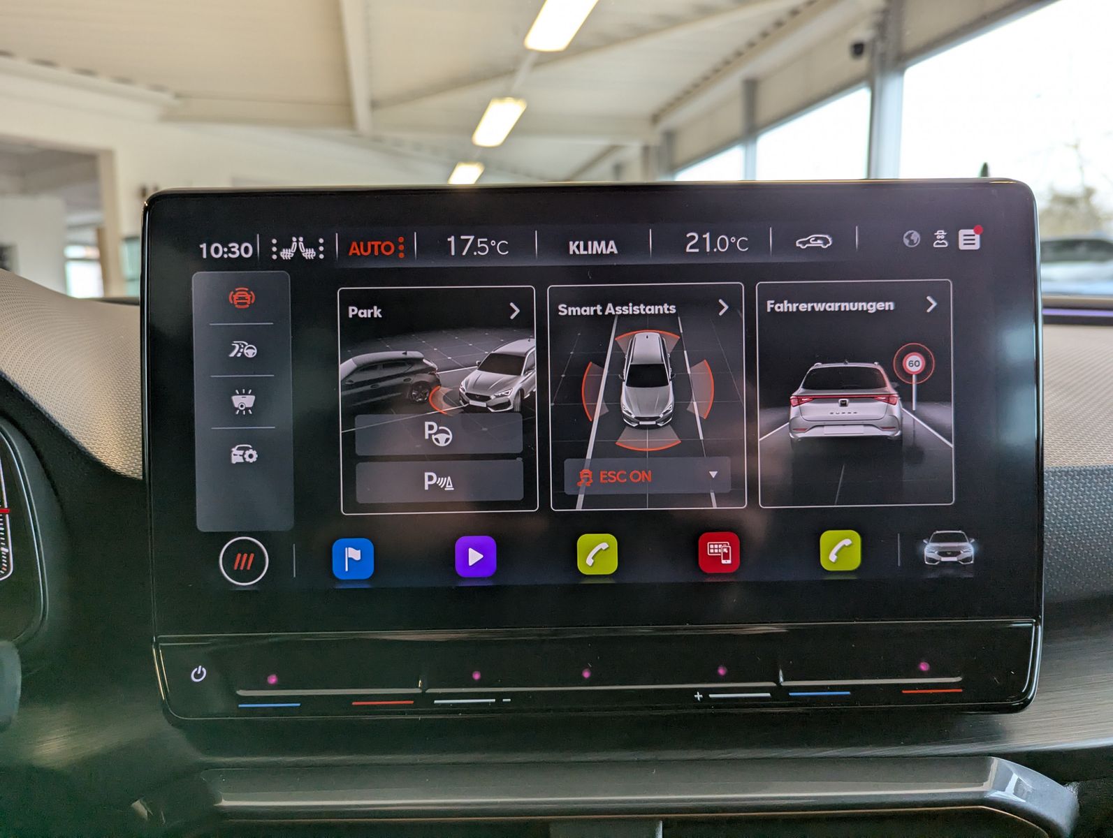 Fahrzeugabbildung CUPRA Leon 1.5eTSI DSG Matrix Cam Vision+ Full Link