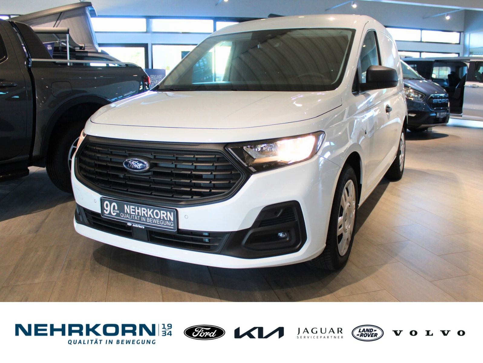Fahrzeugabbildung Ford Transit Connect TREND L1 AHK NAVI IACC uvm.