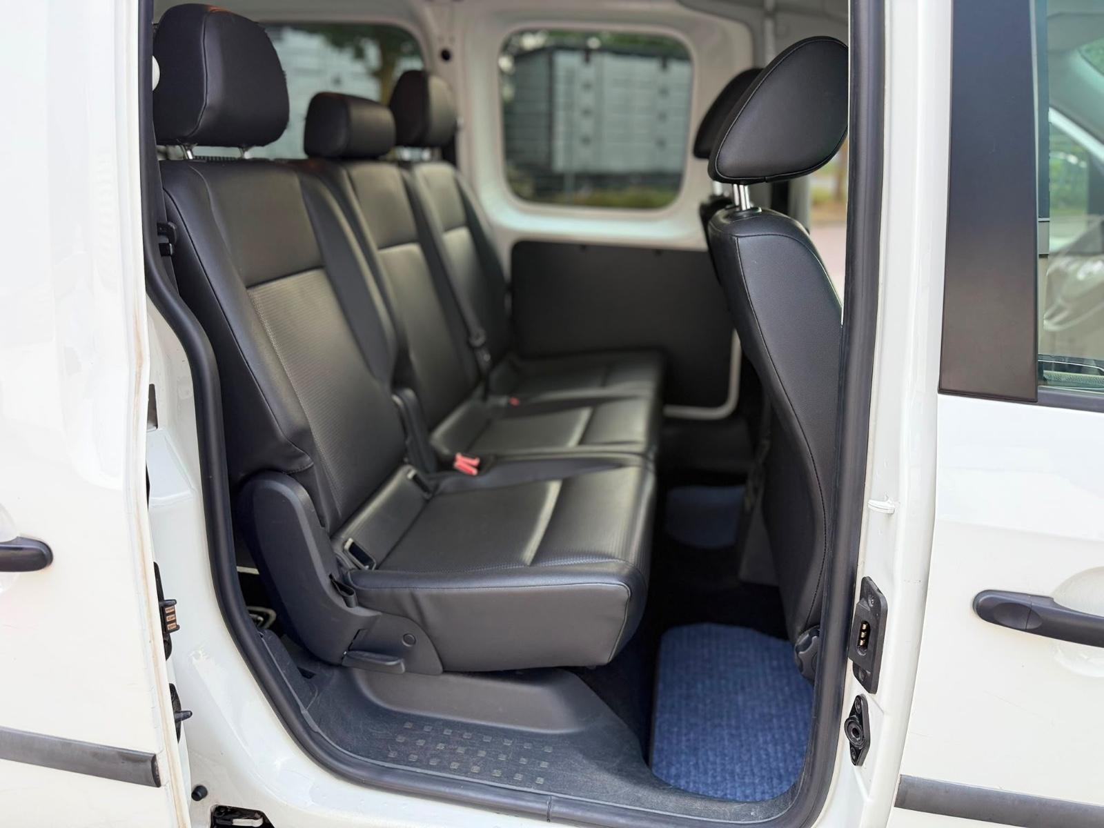Volkswagen Caddy-2.0TDI-B-Rampe-7Sitze-DSG-Kamera-Maxi-Klim
