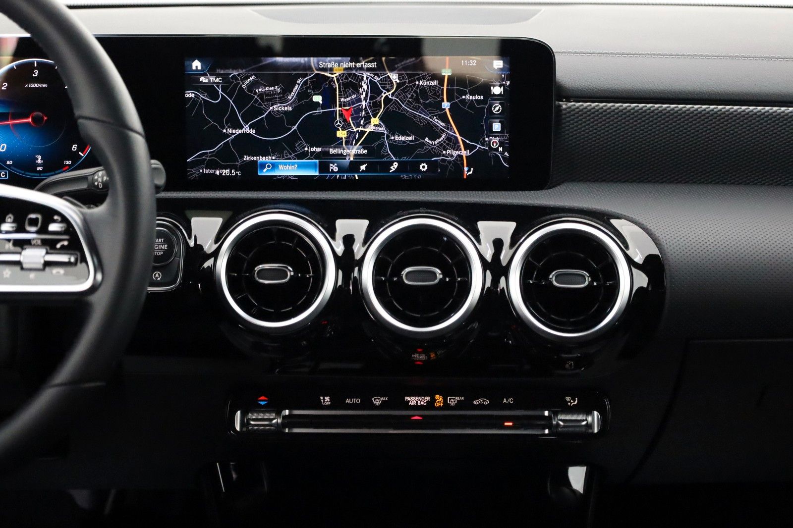 Fahrzeugabbildung Mercedes-Benz CLA 200d SB Leder,Navi,LED,SH,Kamera,Park-Paket