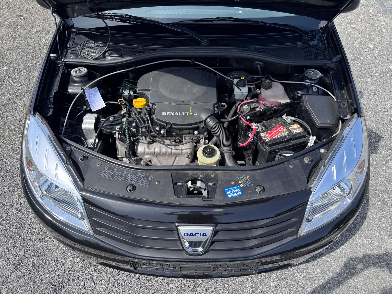 Fahrzeugabbildung Dacia SANDERO 1.4 AMBIANCE/ALLWETTER/SCHECKHEFT/5T