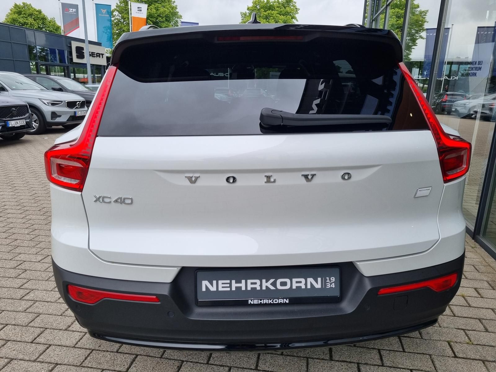 Fahrzeugabbildung Volvo XC40 Single Extended Plus 'Ganzjahresreifen'