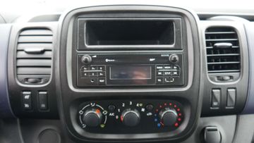 Opel Vivaro - 10