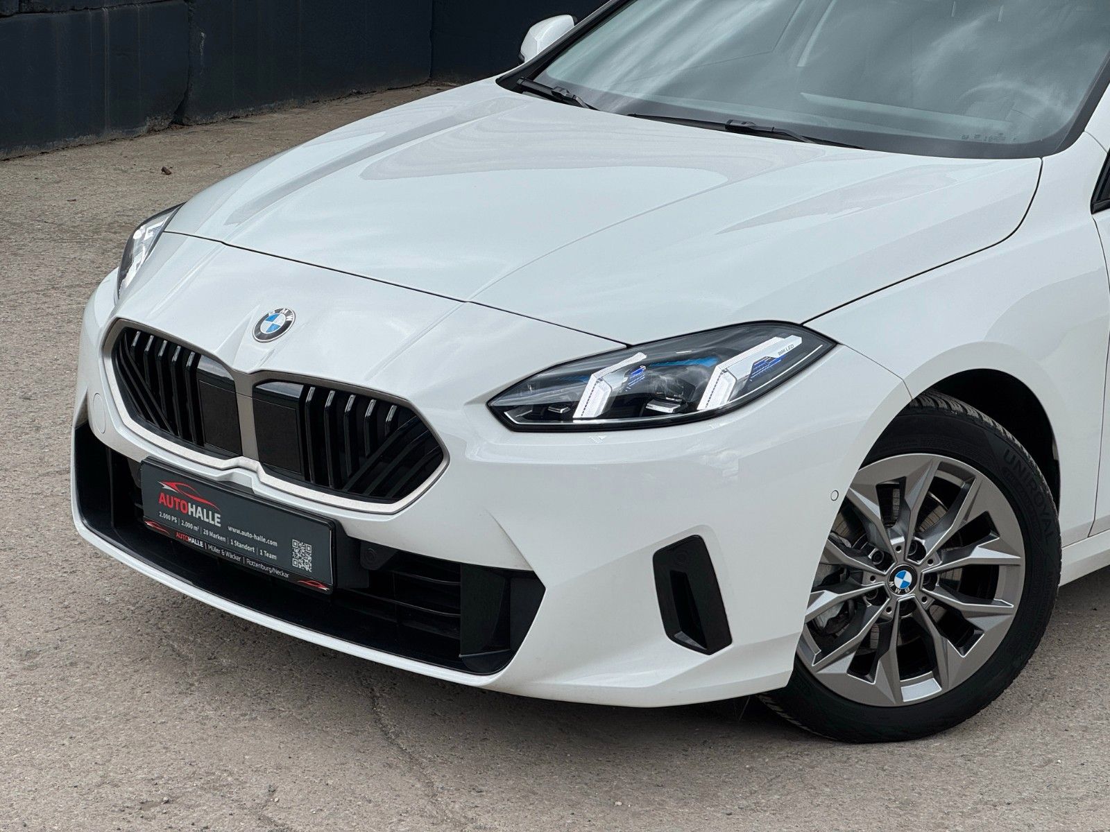 Fahrzeugabbildung BMW 120i Aut. Adap. LED CAM SHZ LHZ KZG CarPlay