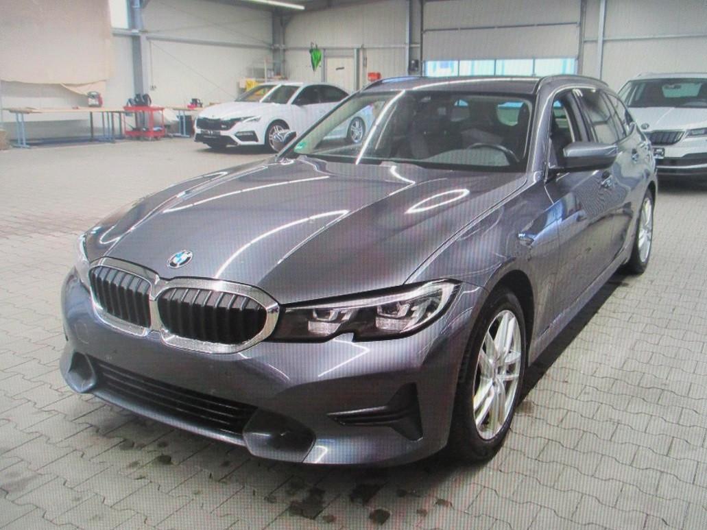 BMW 318 d Touring Sport Line+LED+Leder+DAB