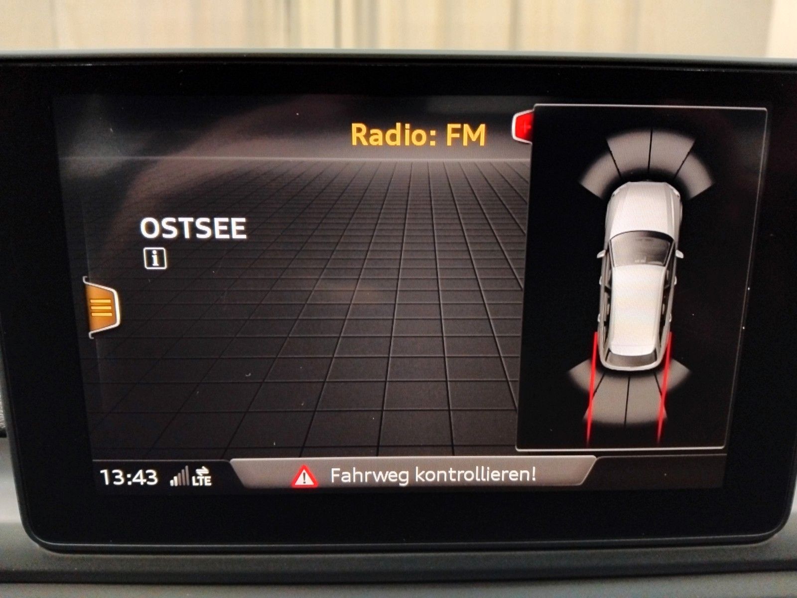 Audi A4 (06/2026, Benzin)
