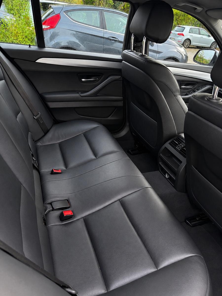 BMW 530d Touring A Luxury Line Luxury Line