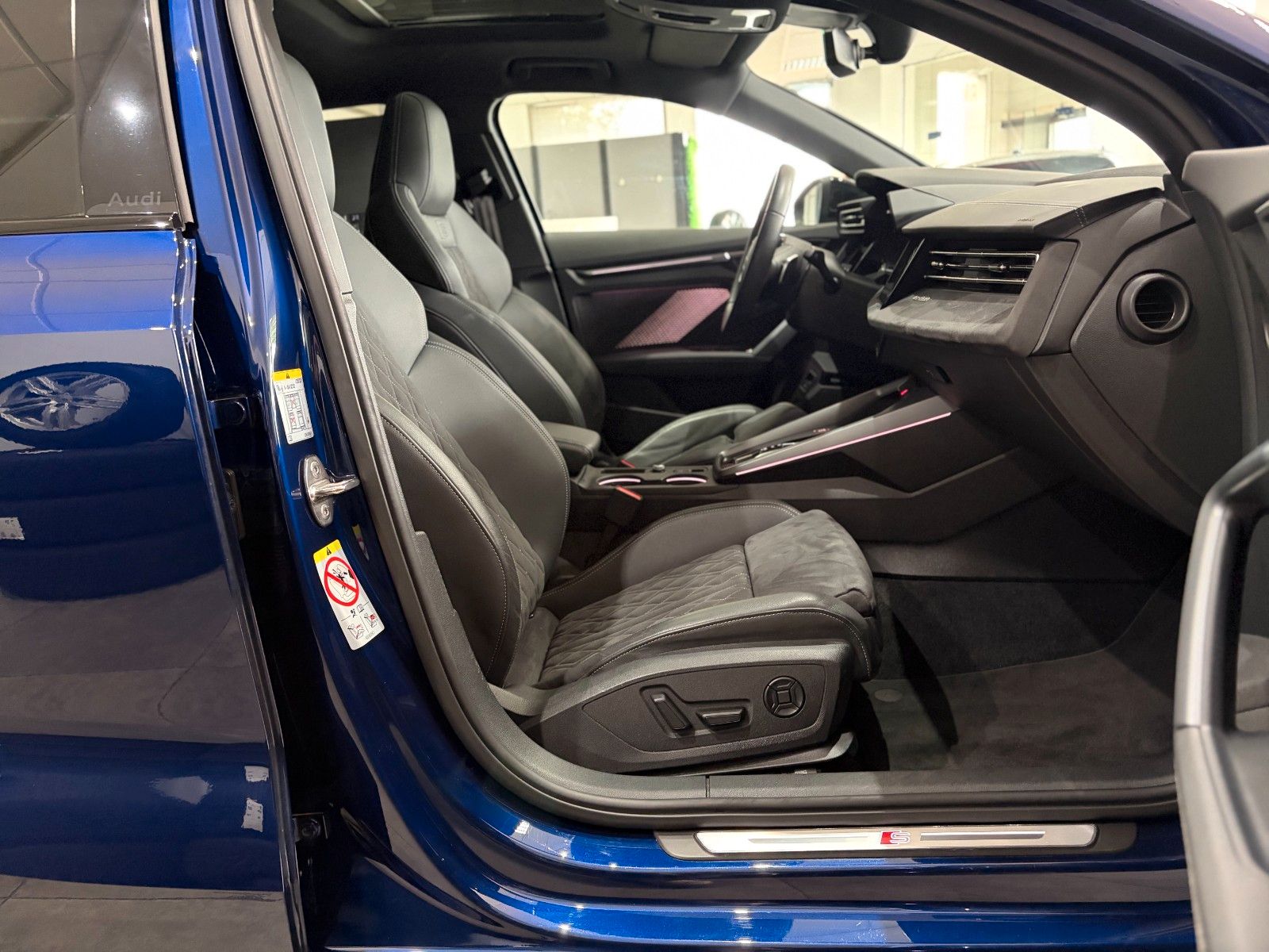 Audi S3 Sportback 2.0 TFSI Matrix Pano HuD Sportsitze foto 19