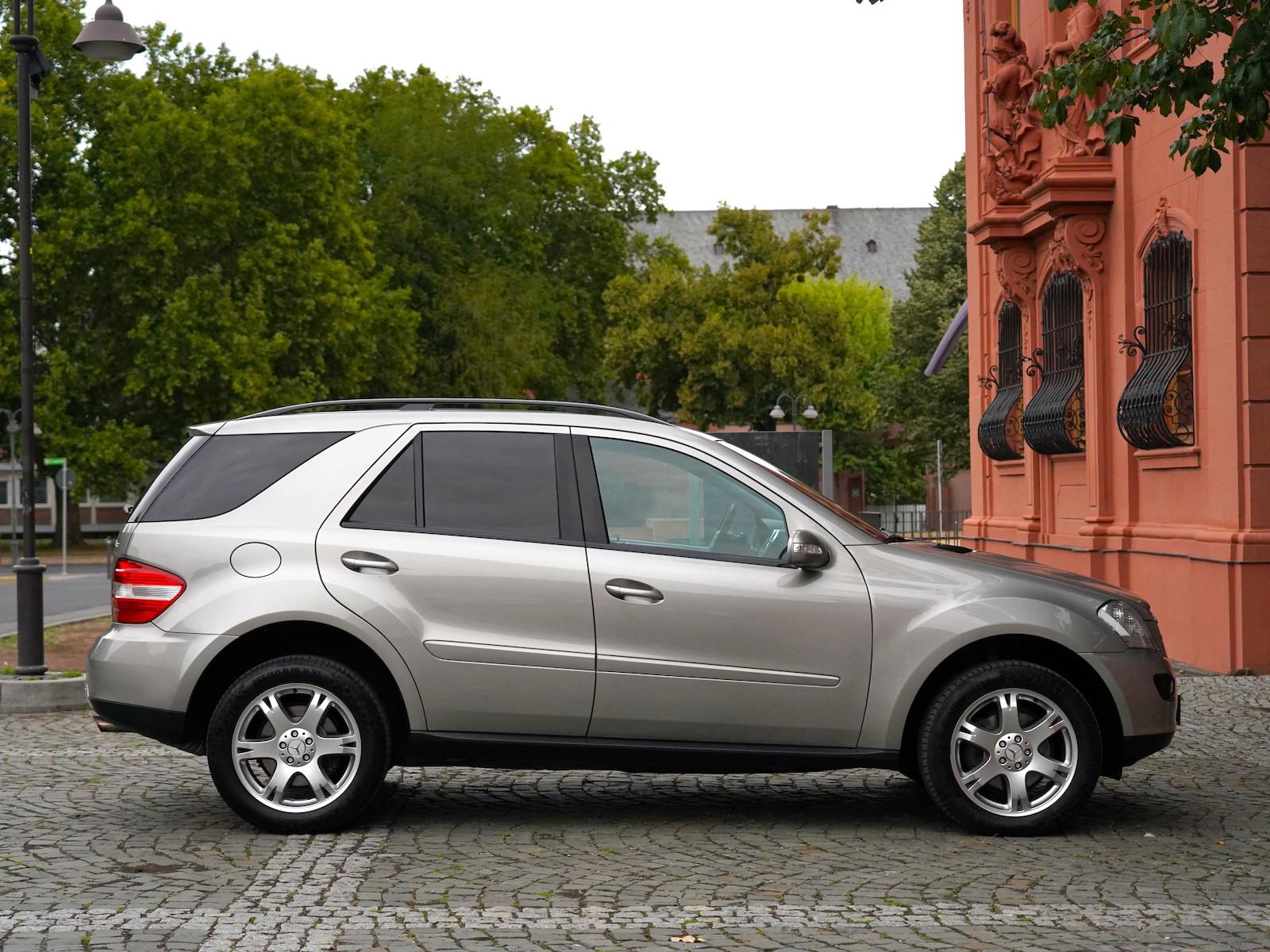 Mercedes-Benz ML 320 CDI 4Matic*Carplay~AHK~S-Dach~Luft~Xenon*