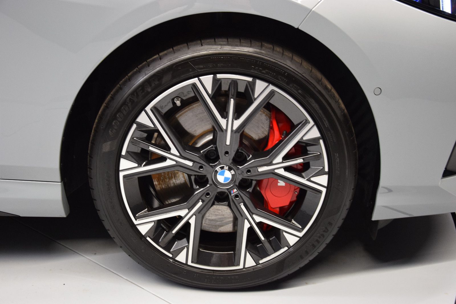 Fahrzeugabbildung BMW 220 i Gran Coupé M Sport Pano H&k Memory Schale