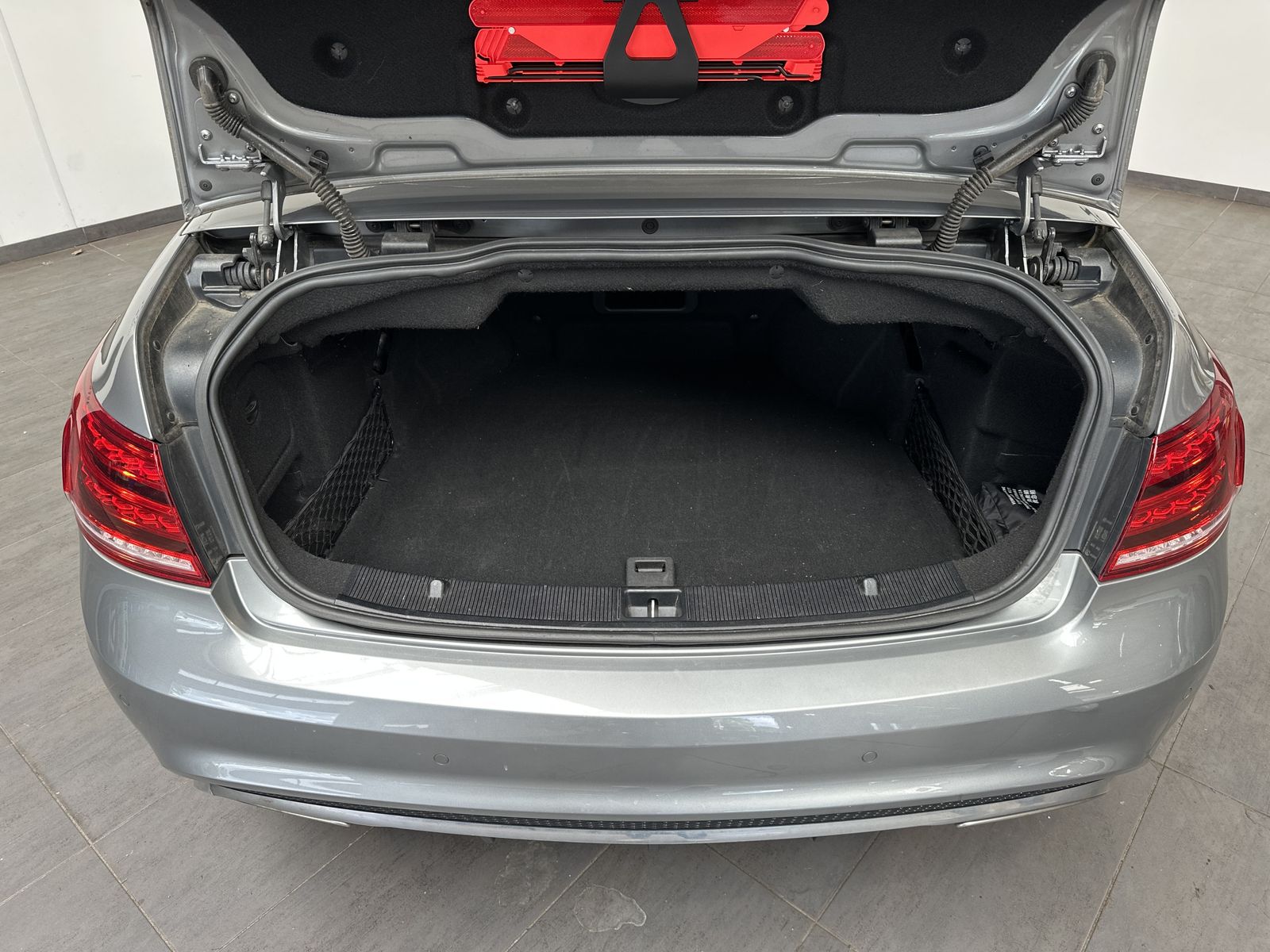 Fahrzeugabbildung Mercedes-Benz E 250 CDI Cabrio AMG-Line NAV+LED+SHZ+PP+18ZOLL