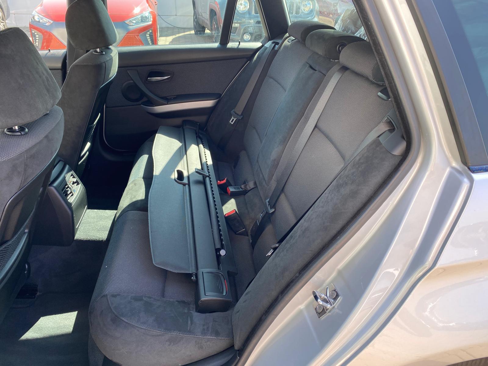 BMW 318 2008 — photo 19