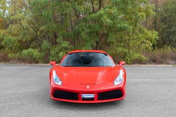 صورة 2 لـ 2017 Ferrari 488 GTB