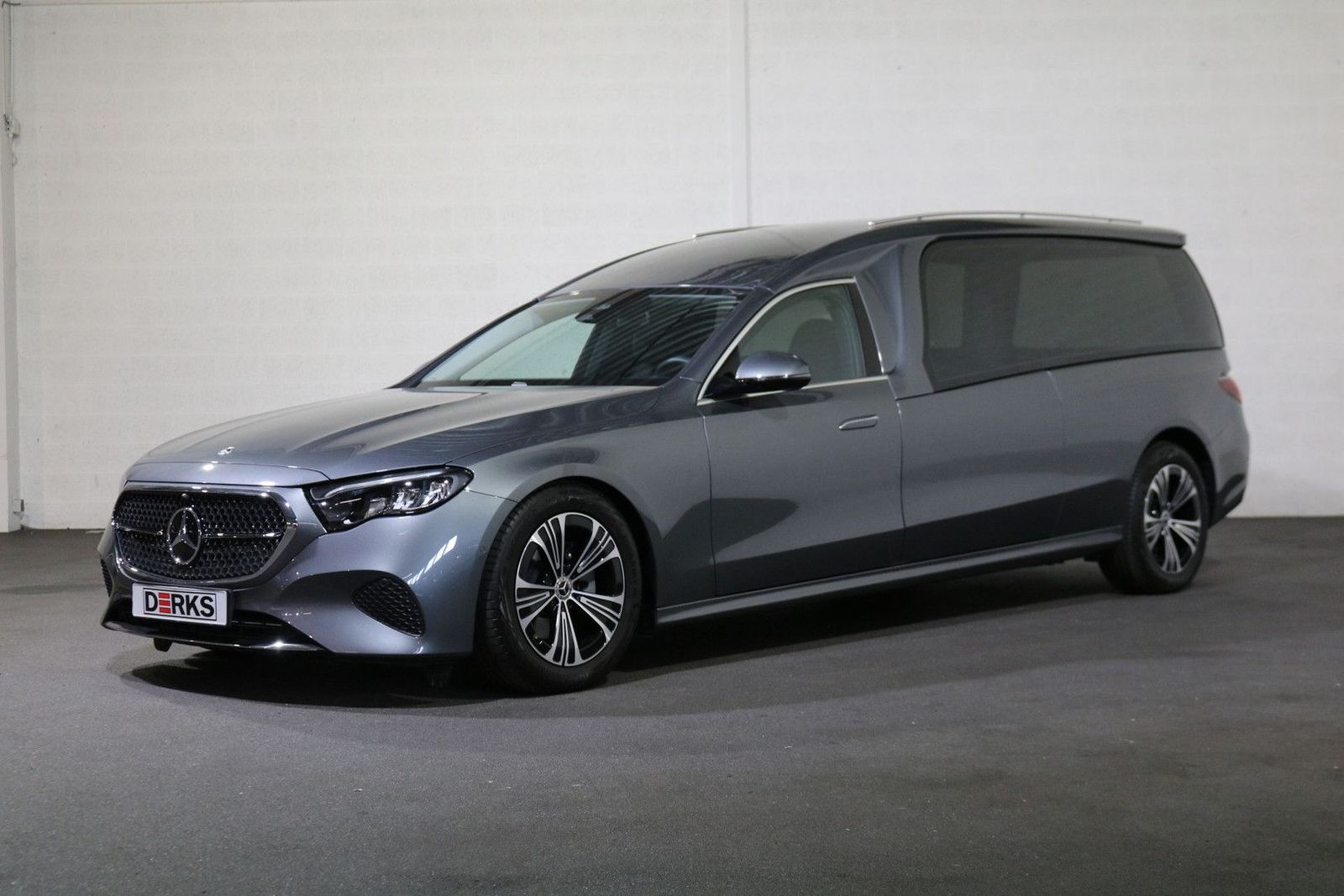 Mercedes-Benz E 220 220D Indus Eneexis 3-deurs Bestattungswage
