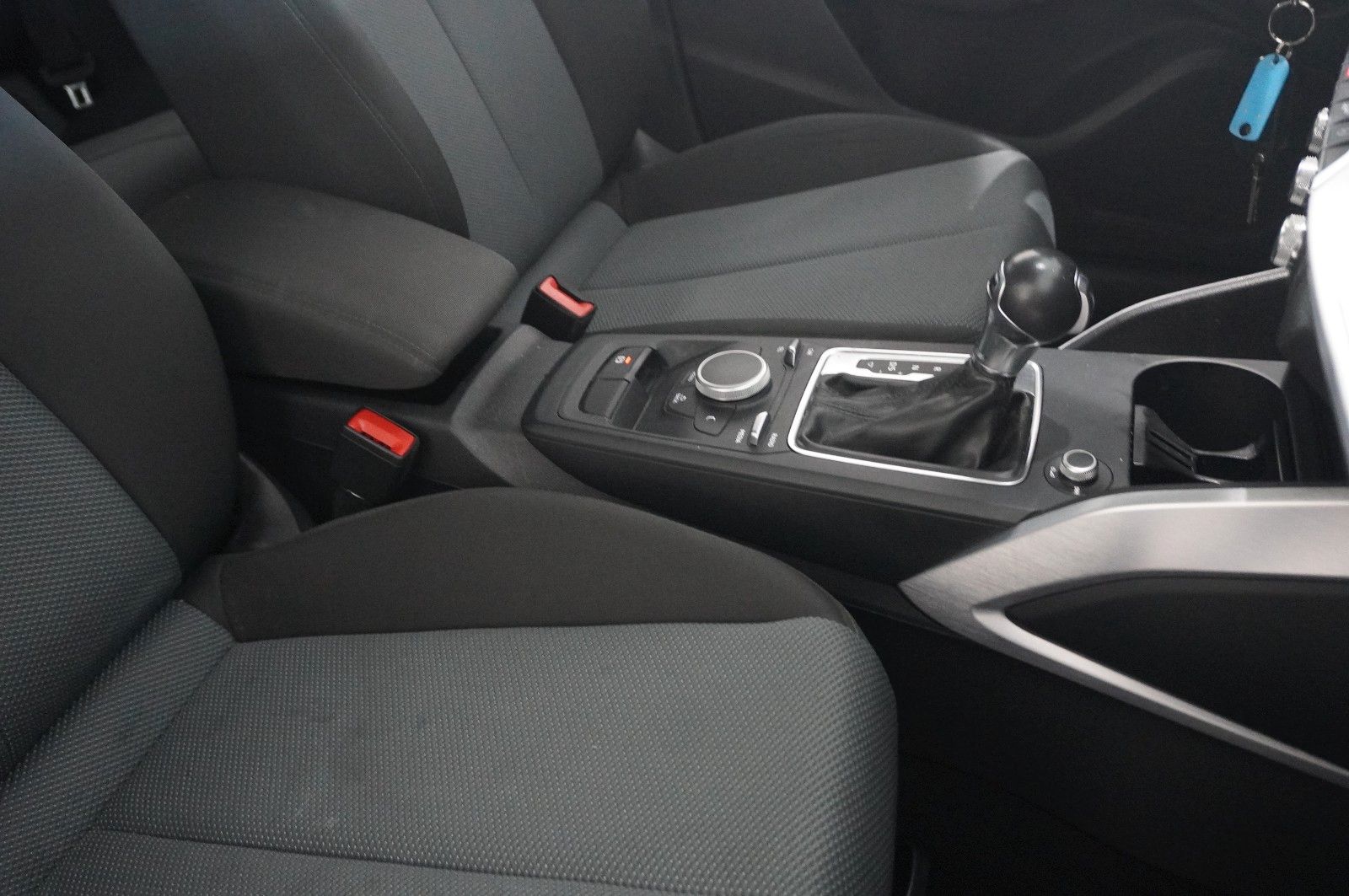 Fahrzeugabbildung Audi Q2 1.0 TFSI ULTRA S-TRONIC KLIMA/SHZ/PDC/19"