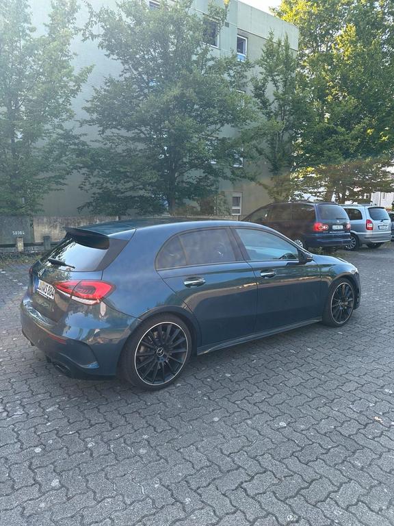 Mercedes-Benz A 35 AMG
