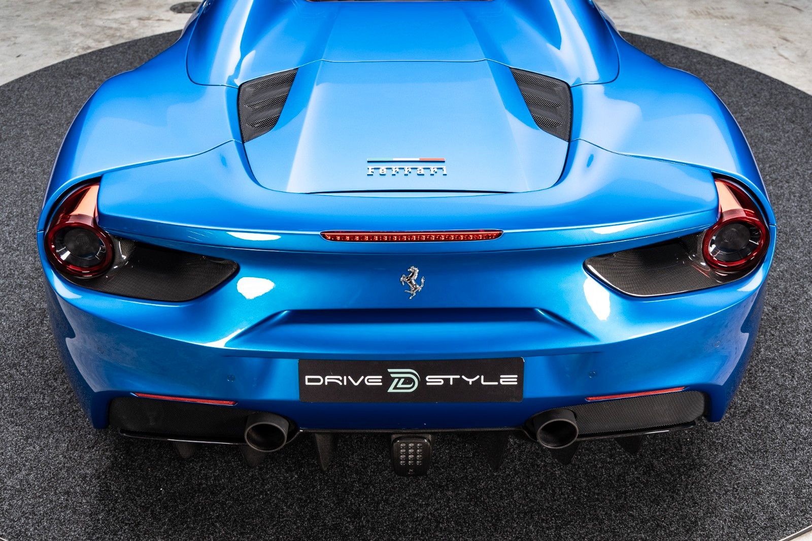 Fahrzeugabbildung Ferrari 488 Spider + Carbon + Daytona + Liftsystem