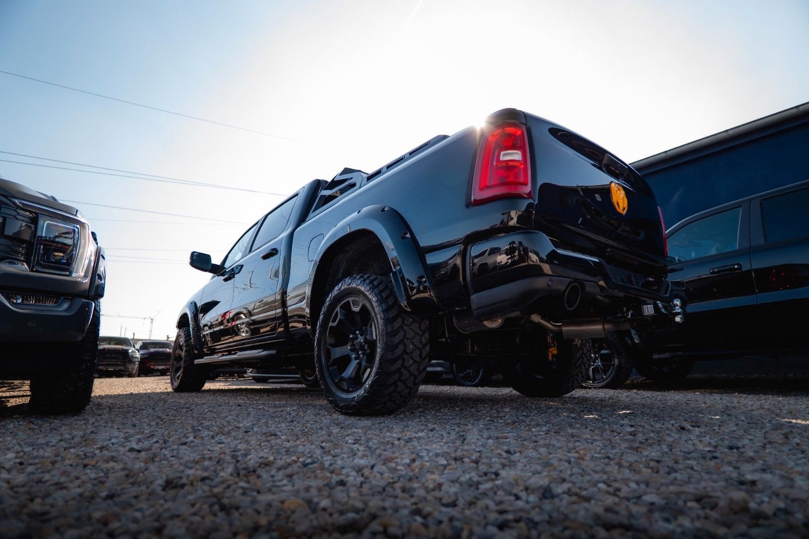 Fahrzeugabbildung Dodge RAM 3.0 MY 25 TWIN TURBO Offroad Night ACC 19%