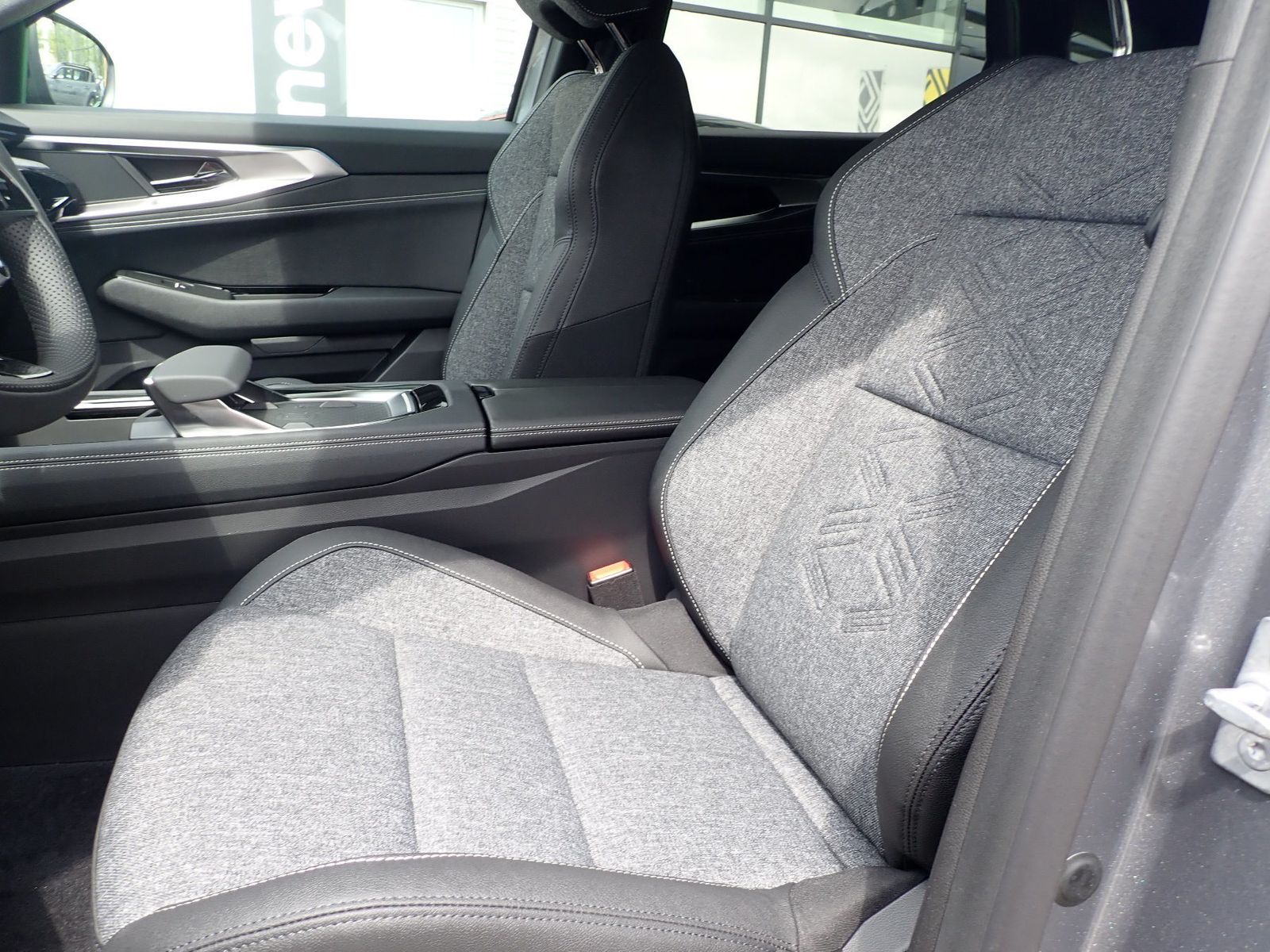 Fahrzeugabbildung Renault Austral Techno Mild Hybrid 150 Automatik