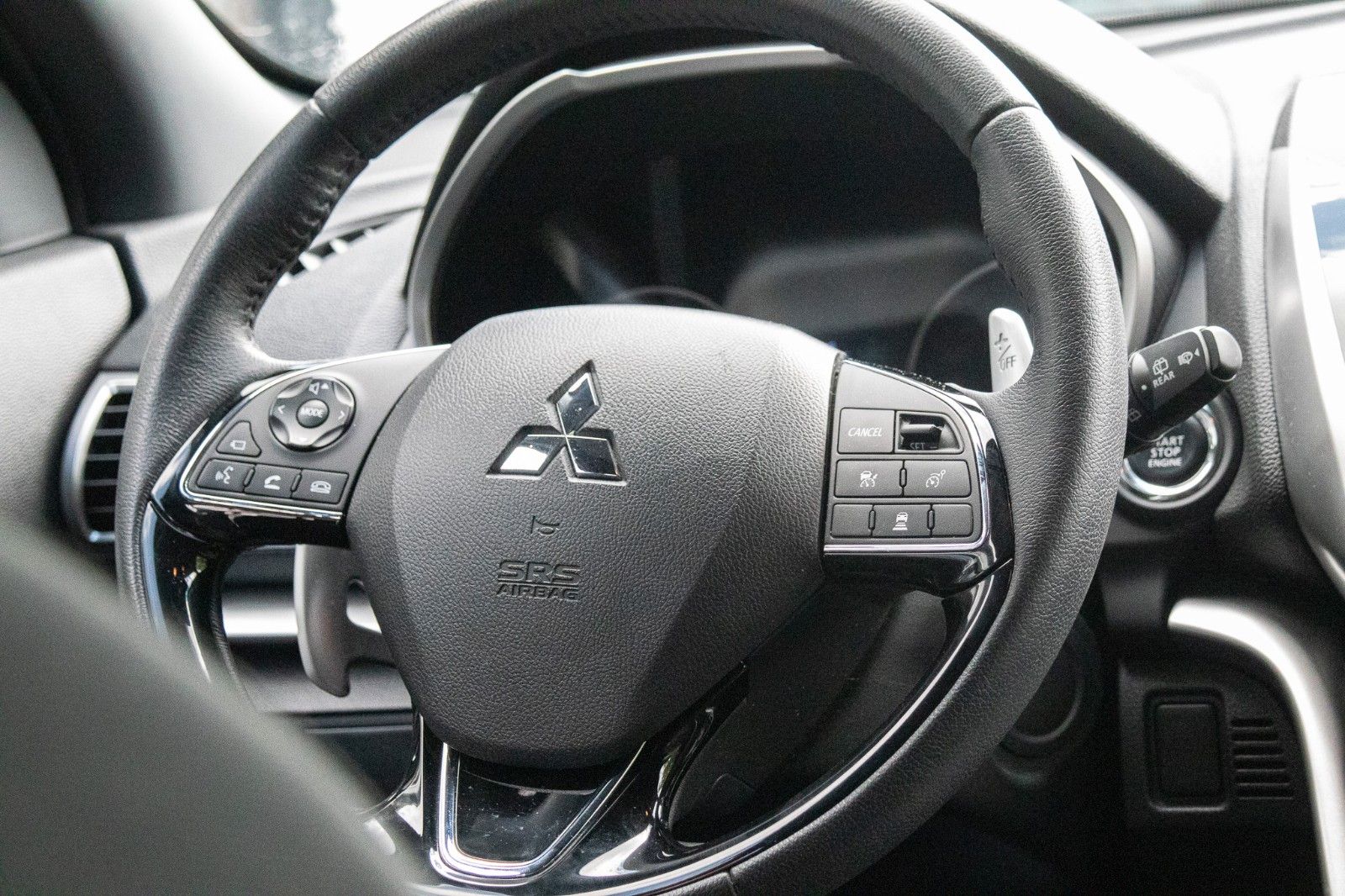 Fahrzeugabbildung Mitsubishi Eclipse Cross Connect 1.5l TB 2WD CVT 1. Hand