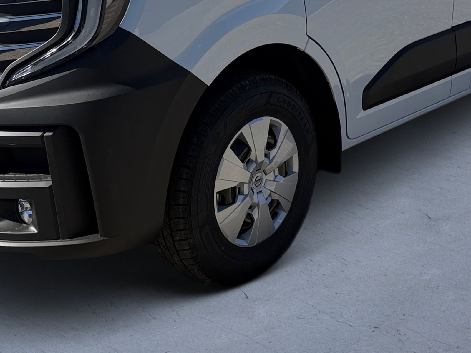 Fahrzeugabbildung Nissan Interstar Pritsche L2H1 3,5t *AHK*RFK*Winter*Kom