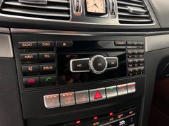 MERCEDES-BENZ E 220 CDI CABRIO AMG LINE/79 t.KM /GARANTIE /LED