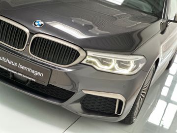 Fahrzeugabbildung BMW M550d xD ACC HUD 360° B&W DAB DisplKey SoftCl TV