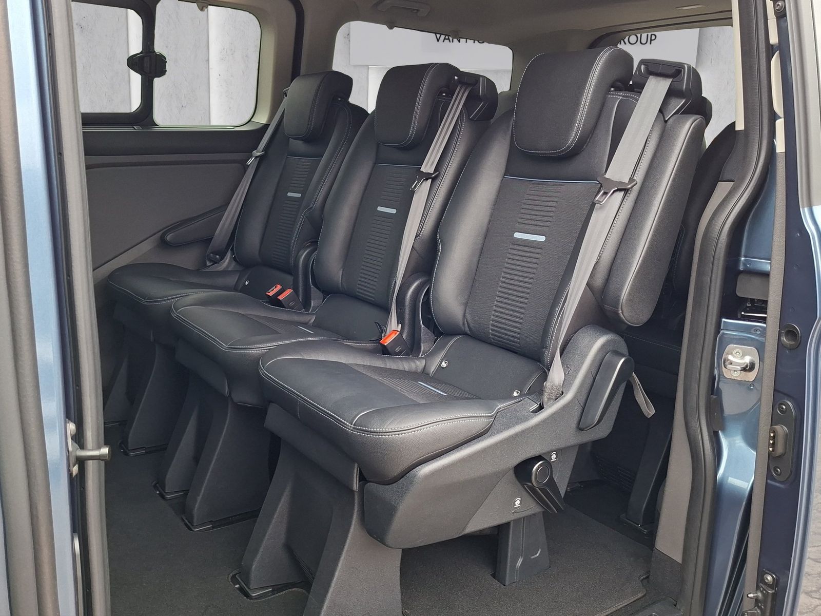 Ford Tourneo Custom Active 320 L1 2.0 EB Aut. | Stand foto 11