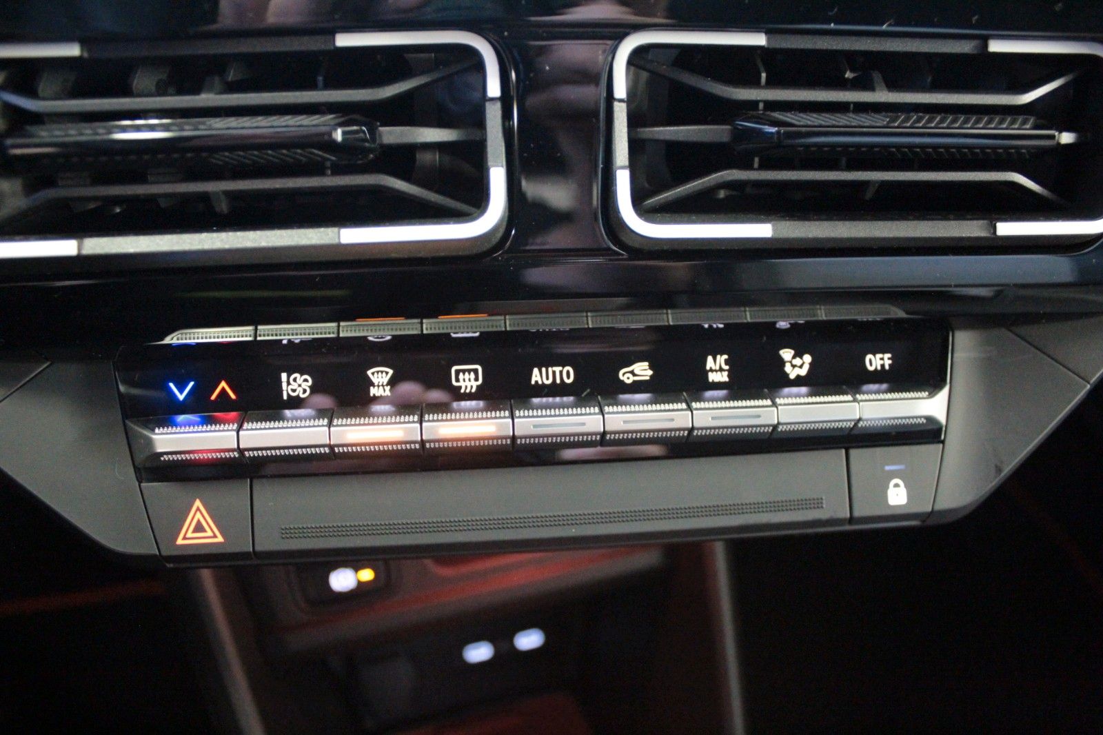 Fahrzeugabbildung Renault R 5 E-Tech 150 Comfort Range Rolland-Garros