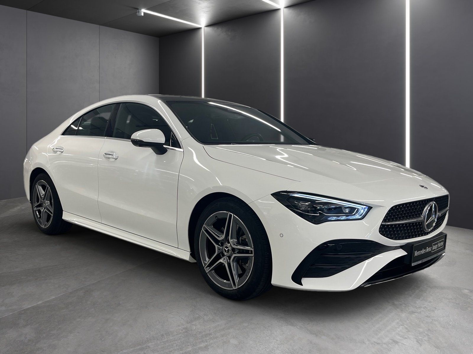 Fahrzeugabbildung Mercedes-Benz CLA 200 AMG Plus*HUD*Pano*360°*MultiBeam*Memory*