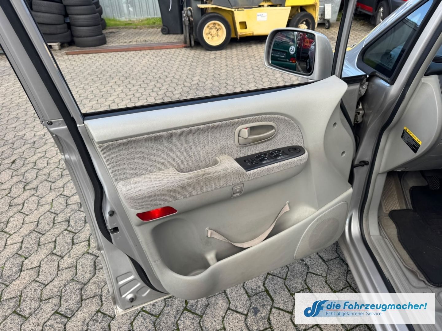 Fahrzeugabbildung Hyundai Trajet 2.0 GLS Team 06 *TÜV 07/27* Klima el.SP S