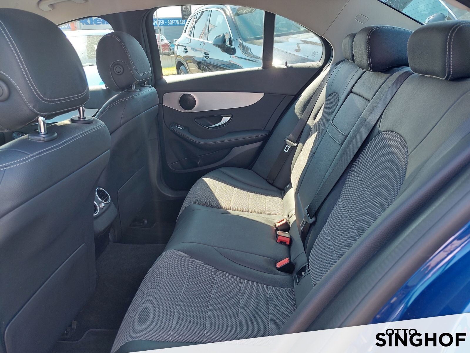 Fahrzeugabbildung Mercedes-Benz C 200 Avantgarde +RÜ Kam+LED+TOTW+Navi+Sitzhg+