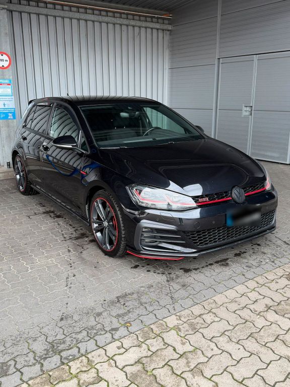 Image of Volkswagen Golf