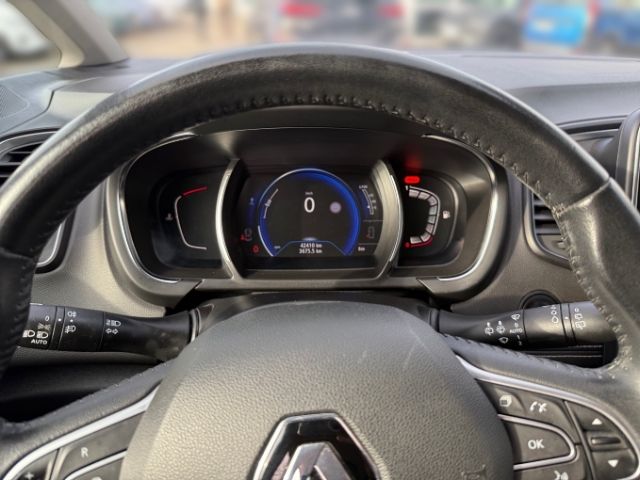 Fahrzeugabbildung Renault Scenic IV Grand Intens 1.6 dCi 130 Energy HUD LE