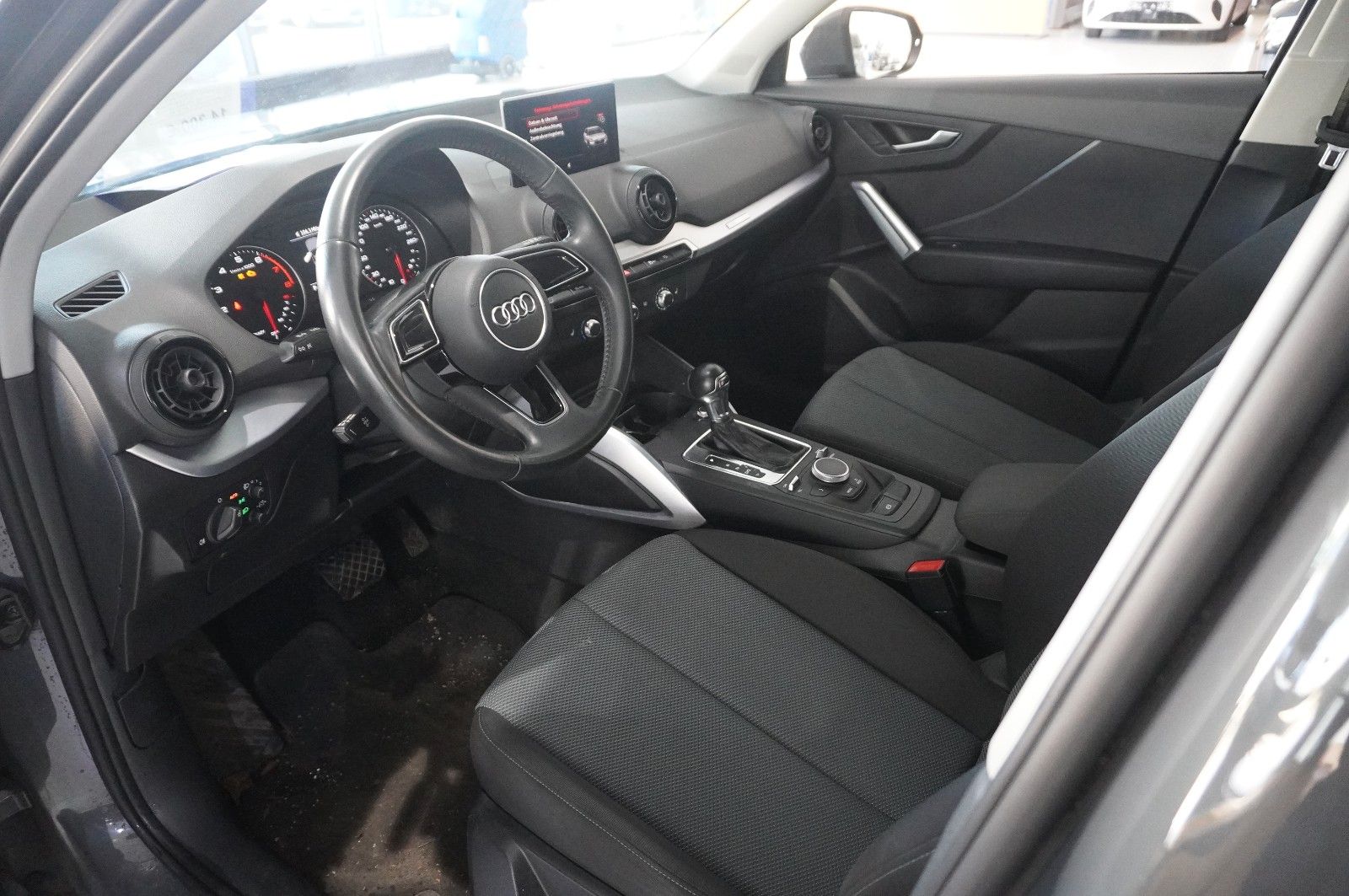 Fahrzeugabbildung Audi Q2 1.0 TFSI ULTRA S-TRONIC KLIMA/SHZ/PDC/19"