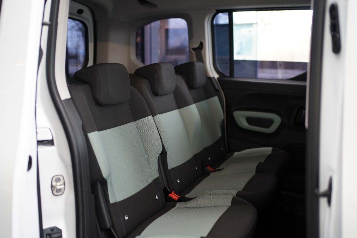 Fahrzeugabbildung Citroën Berlingo M PureTech 130 EAT8 Feel Automatik AHK