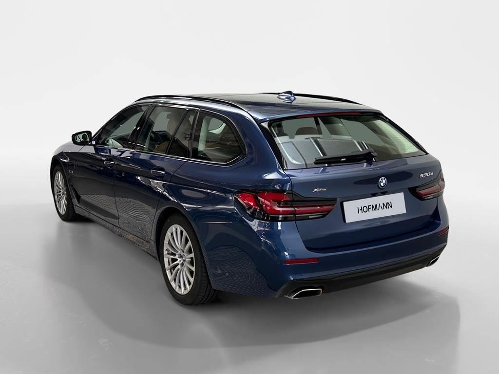 BMW 530e xDrive T. Adapt. LED AHK HUD Pano wenig KM foto 5