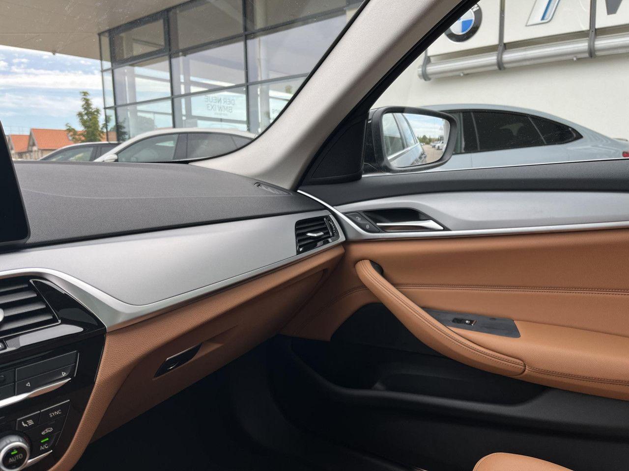 BMW 530e Tour HUD Pano Laser SpoSi RFK HiFi LiveProf