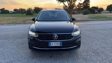 Volkswagen Tiguan - 2