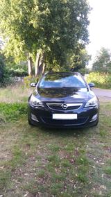 Opel Astra J Sports Tourer 1.6 *Klima*Xenon*Navi*AHK*