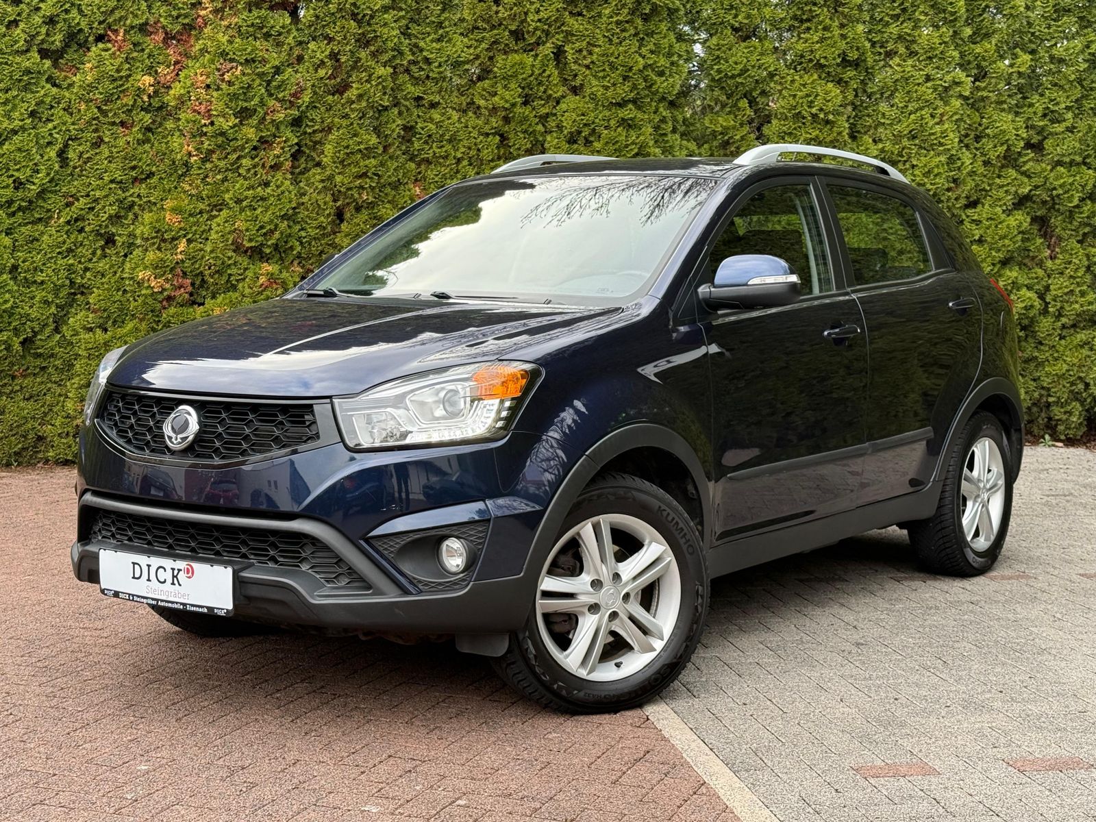Fahrzeugabbildung Ssangyong Korando 2.0 TD Crystal 4x2 SHZ+TEMP+MFL+AHK+TÜV