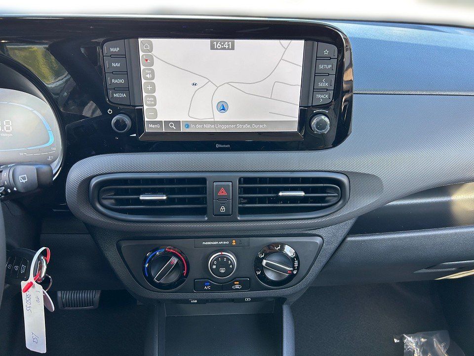 Fahrzeugabbildung Hyundai i10 (MY25) 1.0 5-AMT TREND NAV+KLIMA+CARPLAY+SHZ