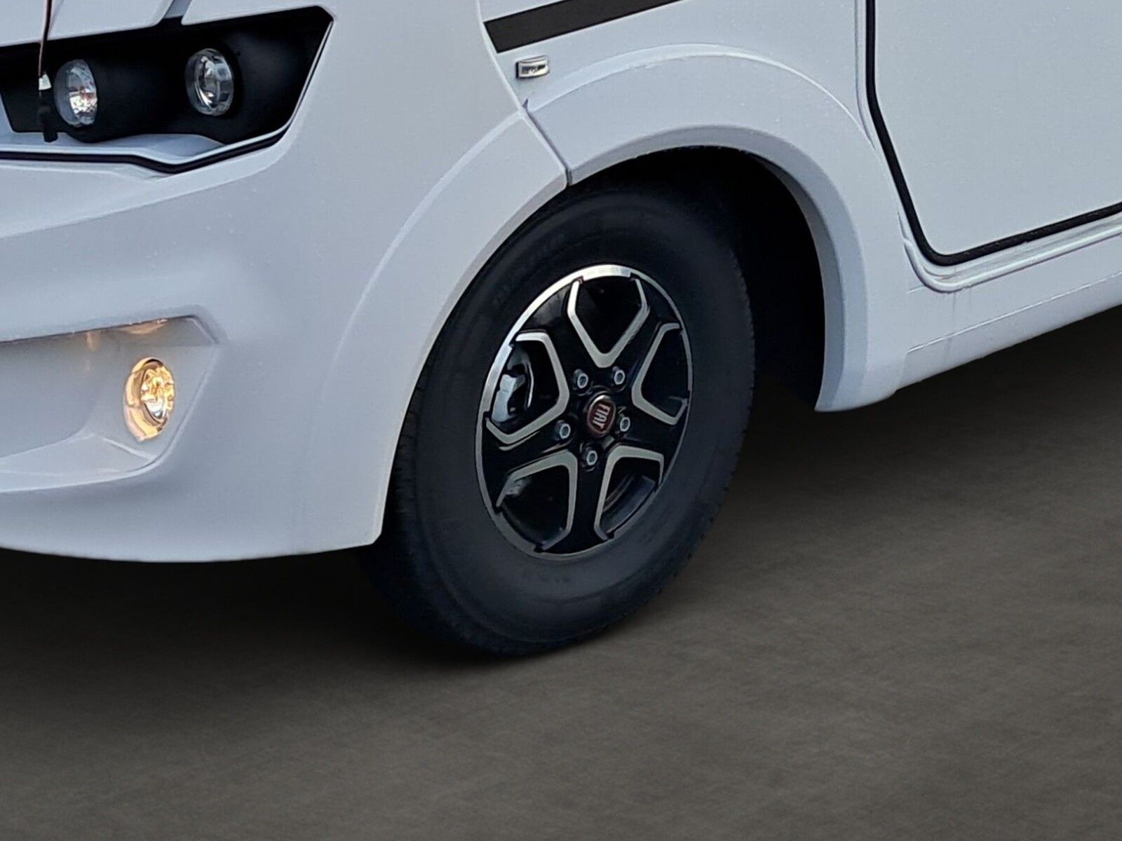 Fahrzeugabbildung Eura Mobil Integra Line IL 720 EB SAT, SOLAR, LUFTFEDERUNG