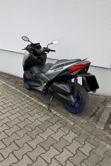 Yamaha XMAX 125 - YAMAHA X 125