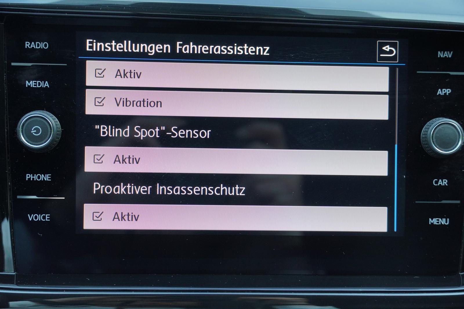 Volkswagen T-Cross 1.0 TSI Life PDC AHK Tempomat Totwinkel