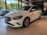 Mercedes-Benz B 180 +SCHALTER+360+MBUX+LED+KAMERA+ALLWETTER+ - : Teilleder, Sitzheizung