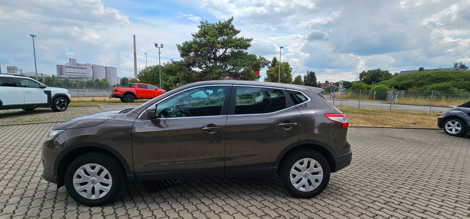 Fahrzeugabbildung Nissan Qashqai 1.2 DIG-T Xtronic Acenta