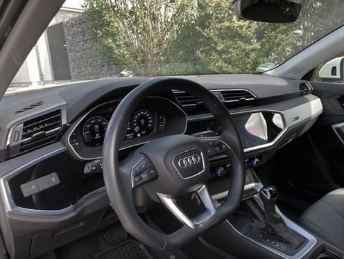 Audi Q3 Hybrid 45 TFSI e S tronic, AHK,Virtu, G...