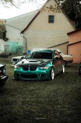 BMW E92 330i - BMW 330 mit Benzin-Antrieb: Coupe
