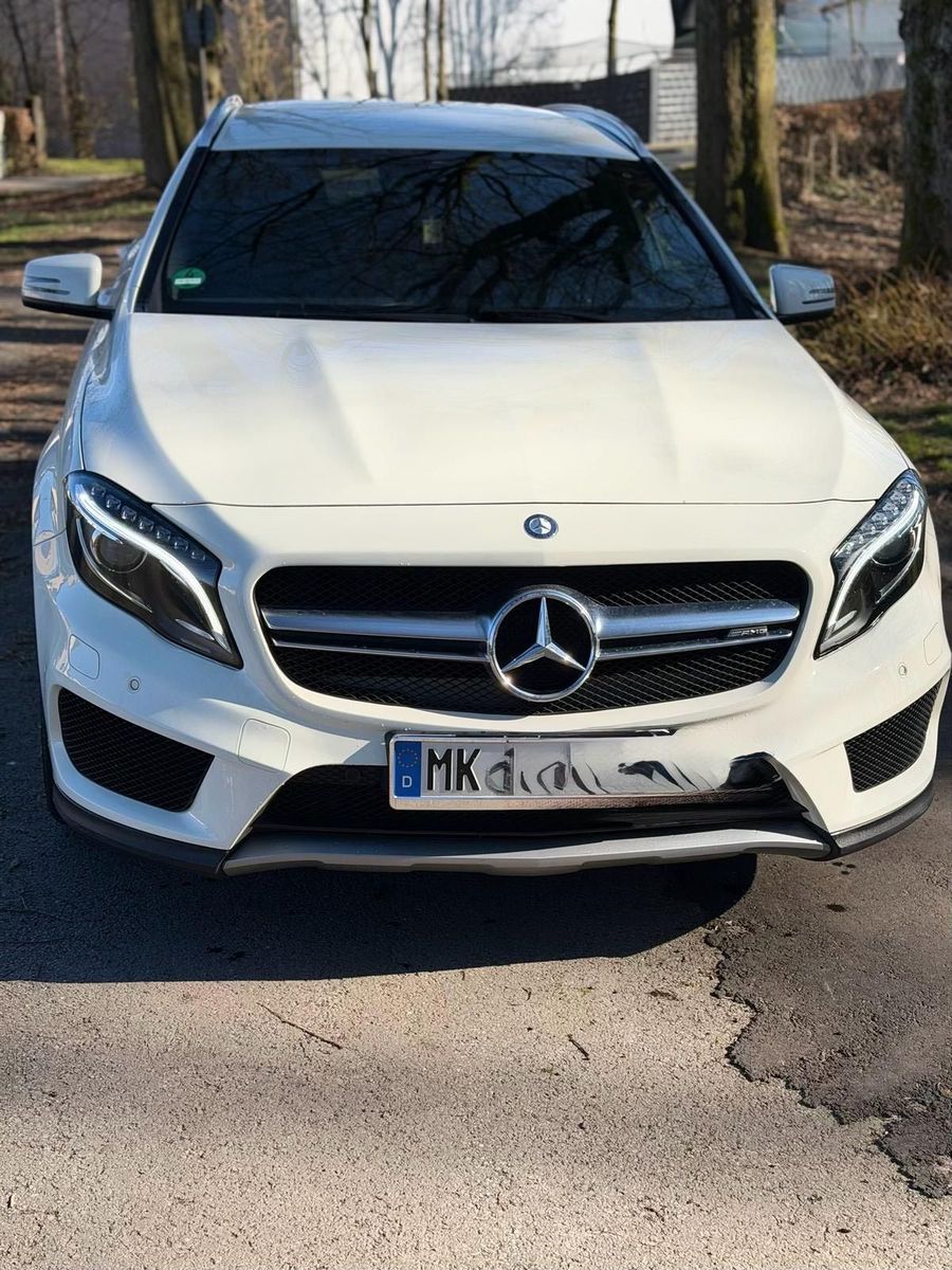 MERCEDES-BENZ Mercedes GLA 180 AMG - Line